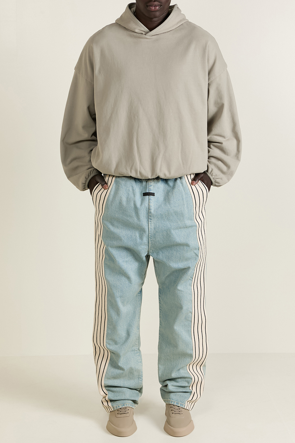 סווטשירט קפוצ'ון FEAR OF GOD